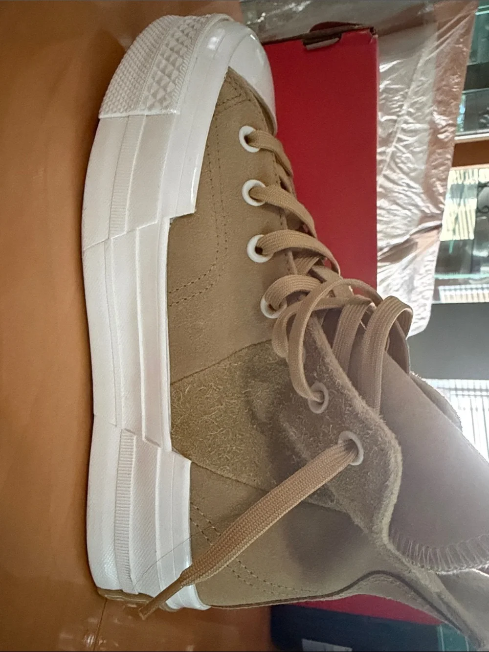 Converse high top